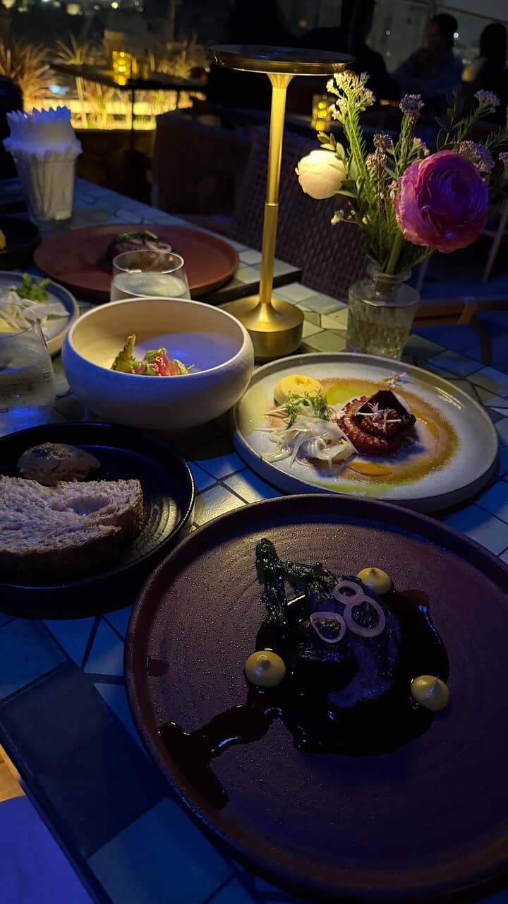 Live Music & DJ Nights