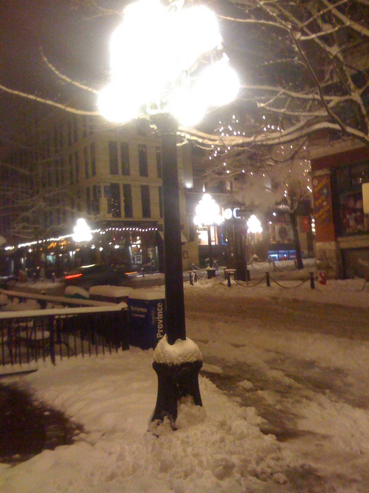 Independent Boutiques & Galleries