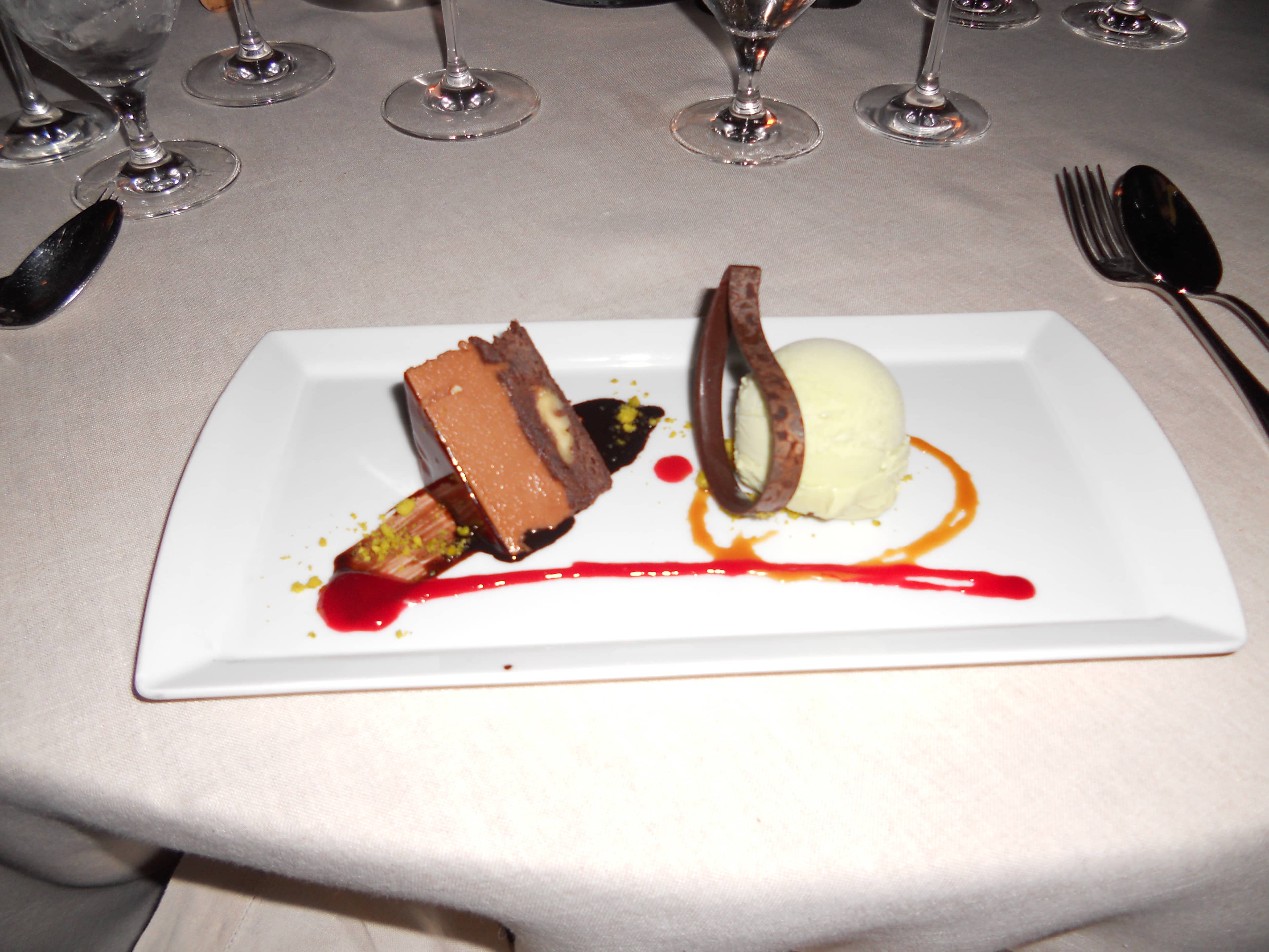 Waterfront Dining Ambiance