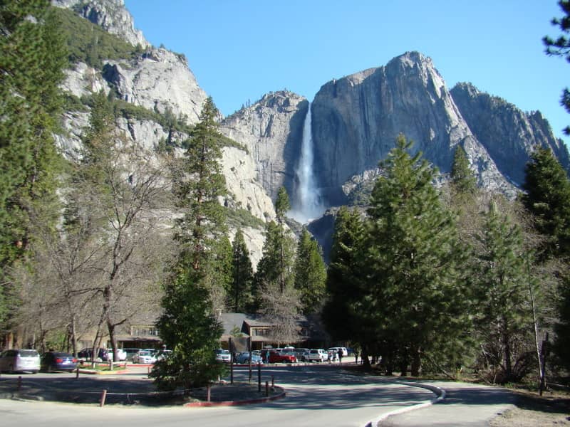 Lower Yosemite Fall Trail