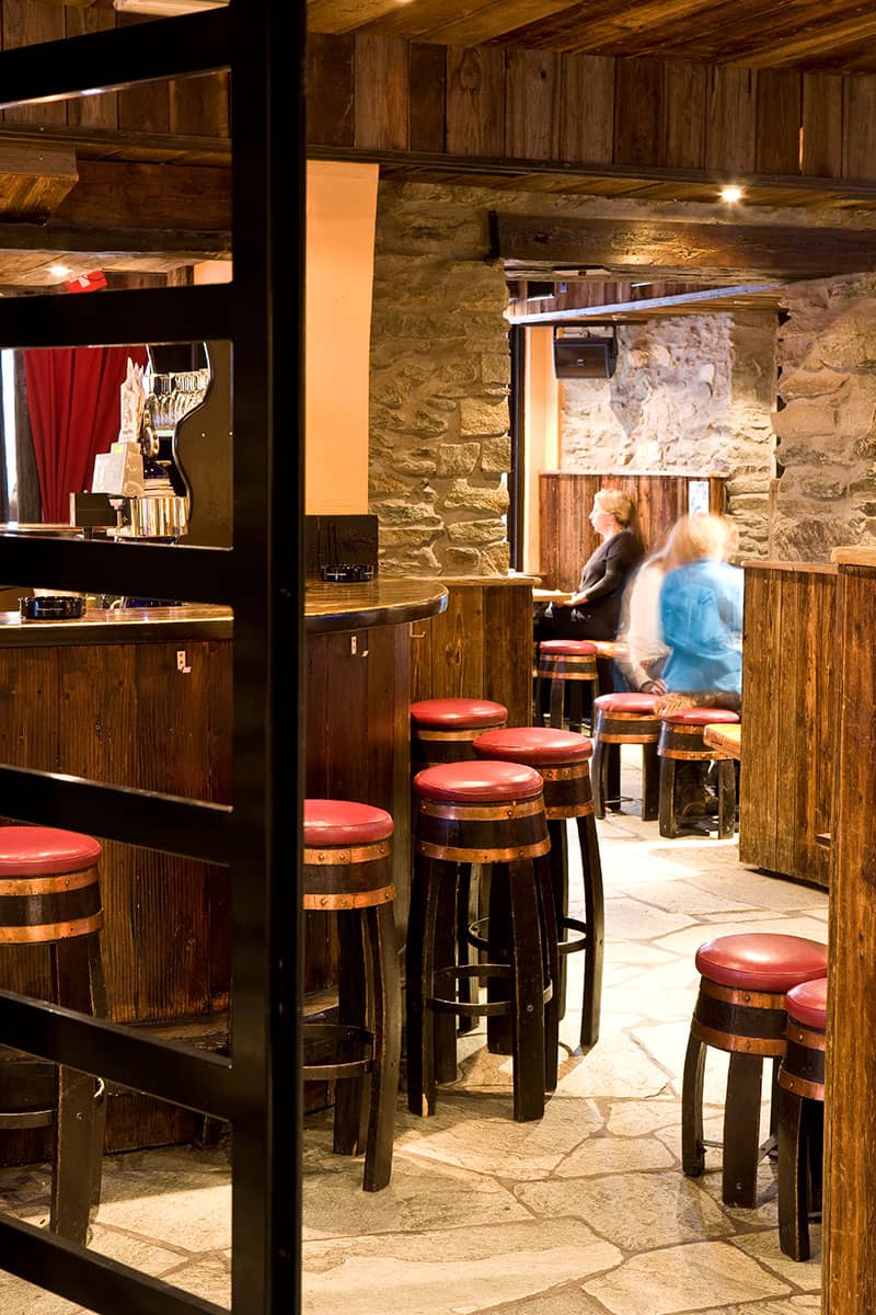 Lively Apres-Ski Atmosphere