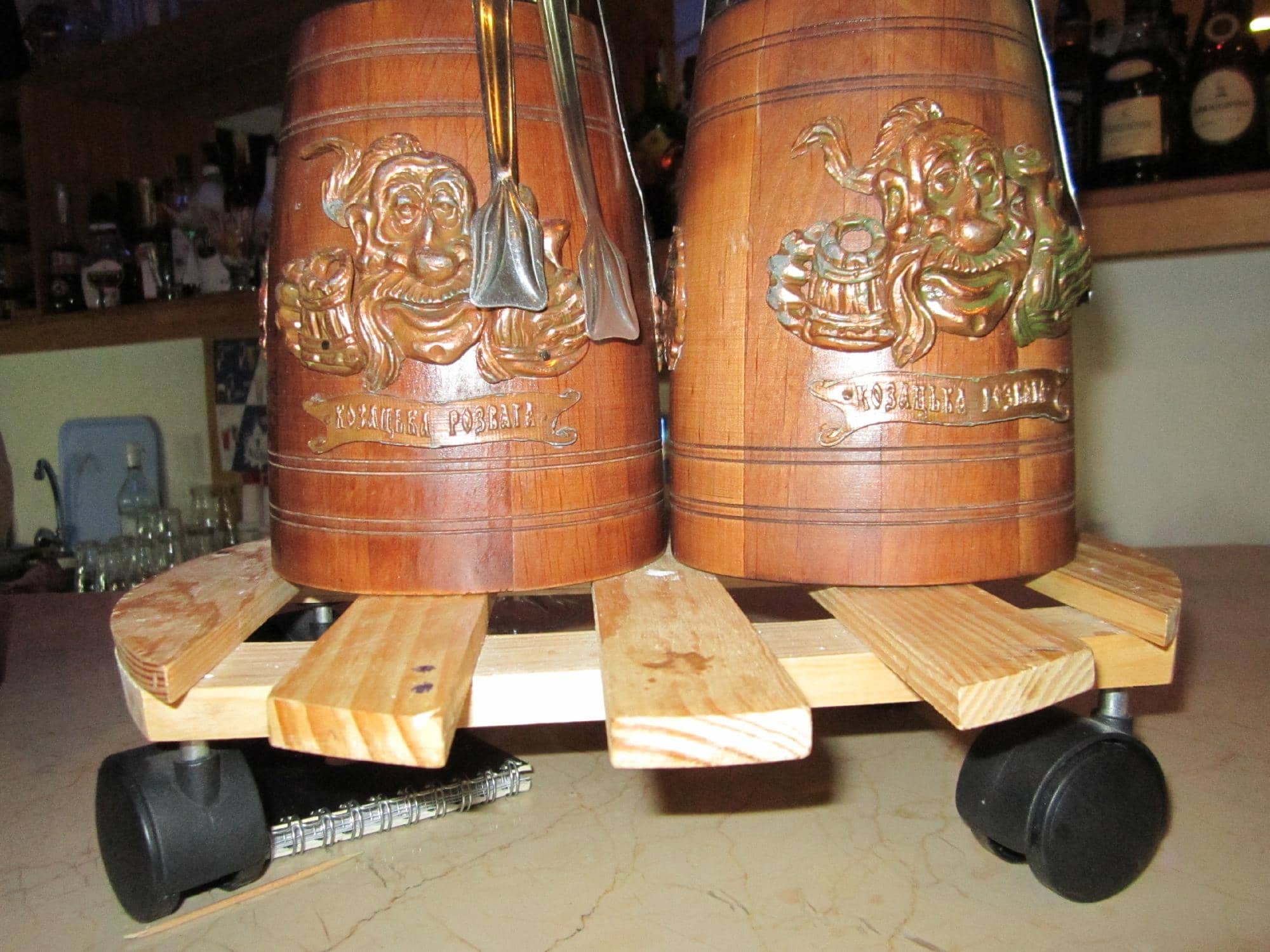 Vibrant Atmosphere with Live Music