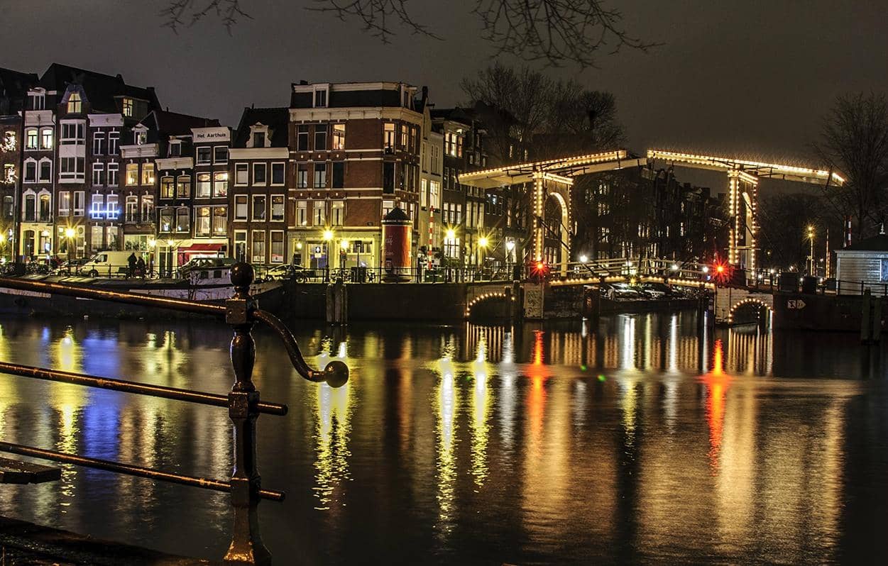 Romantic Stroll & Proposal Spot