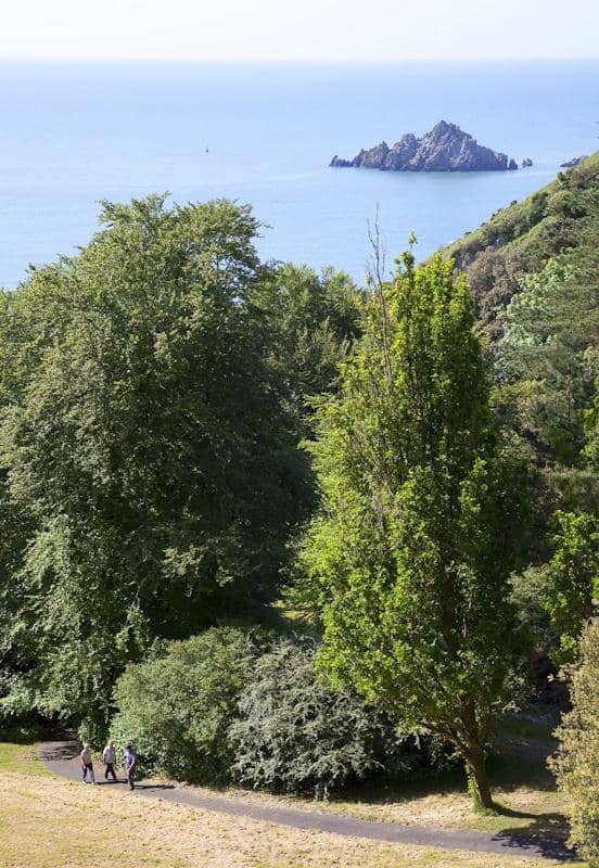 Arts and Crafts Architecture