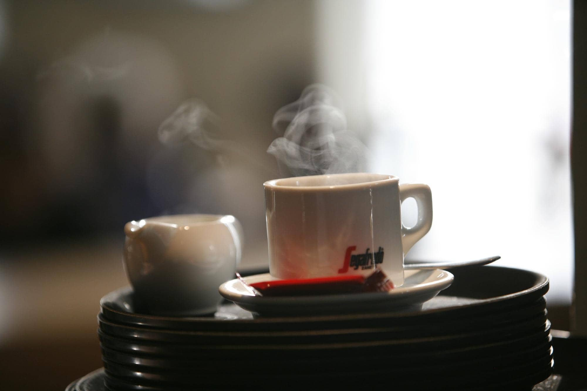 Vibrant Kitchen-Side Ambiance