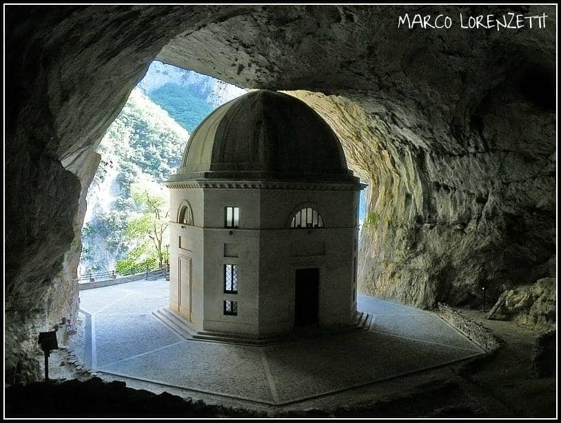 Santuario di Santa Maria infra Saxa