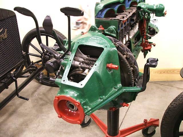 Working 1920s Repair Shop