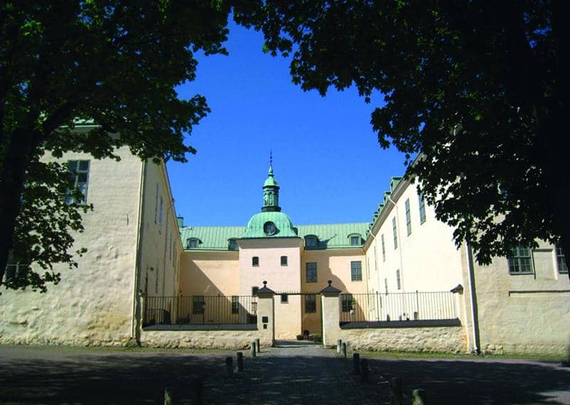 Heraldic Funerary Items