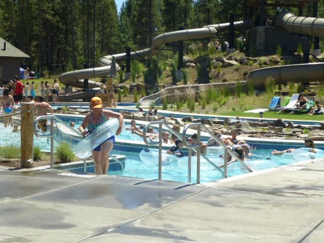 Indoor Water Volleyball
