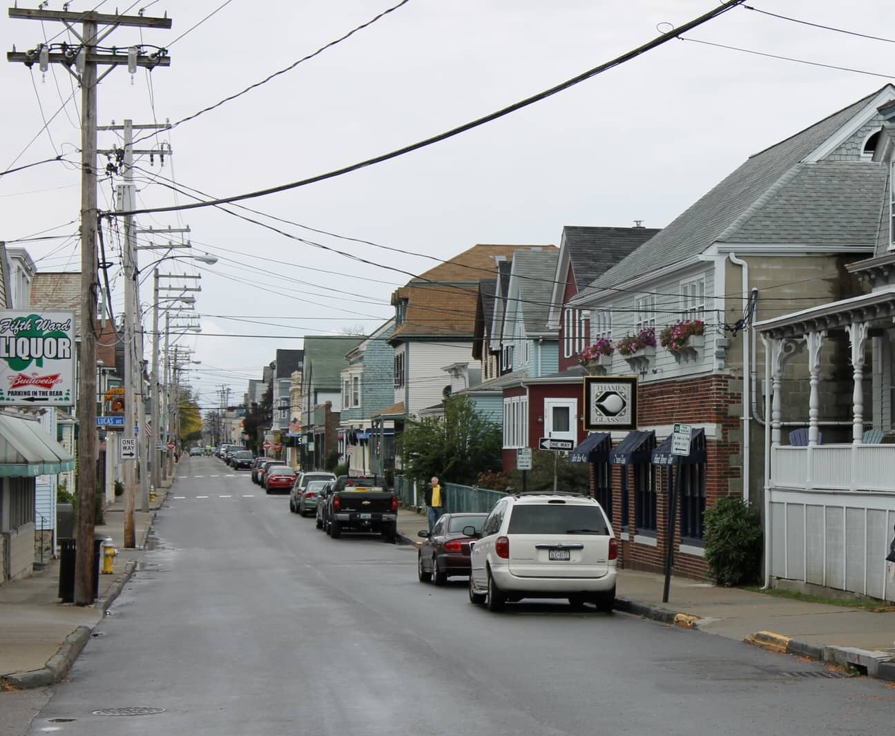 Waterfront Views & Dining