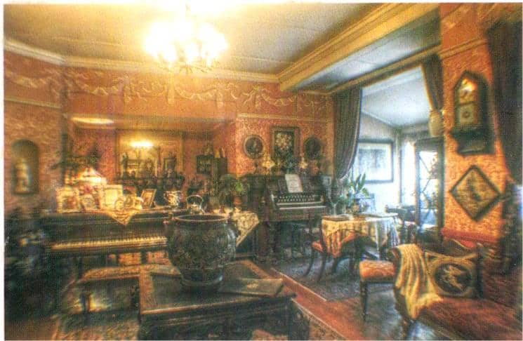 Victorian Period Furnishings