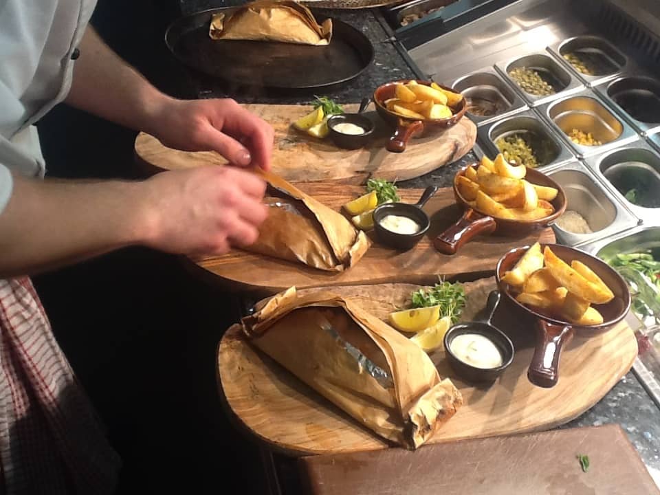 Customizable Pizza Creations