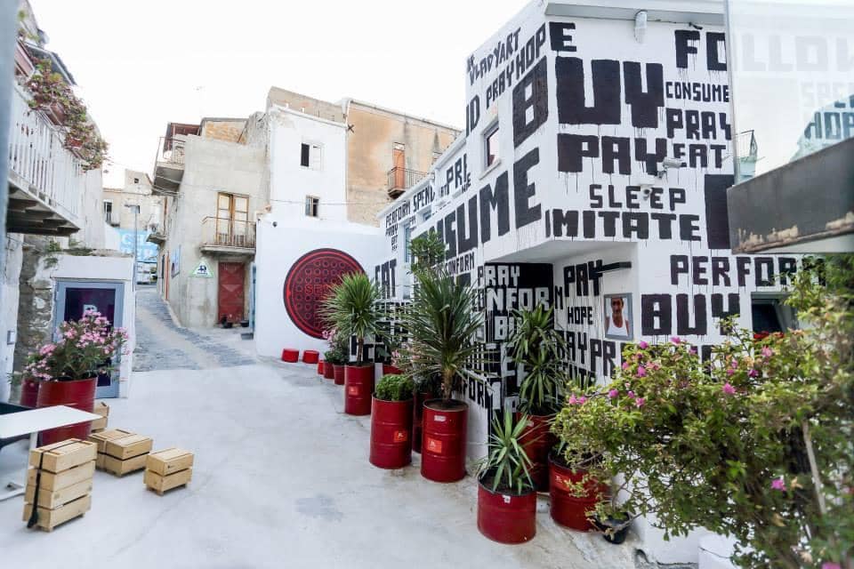 Street Art & Installations