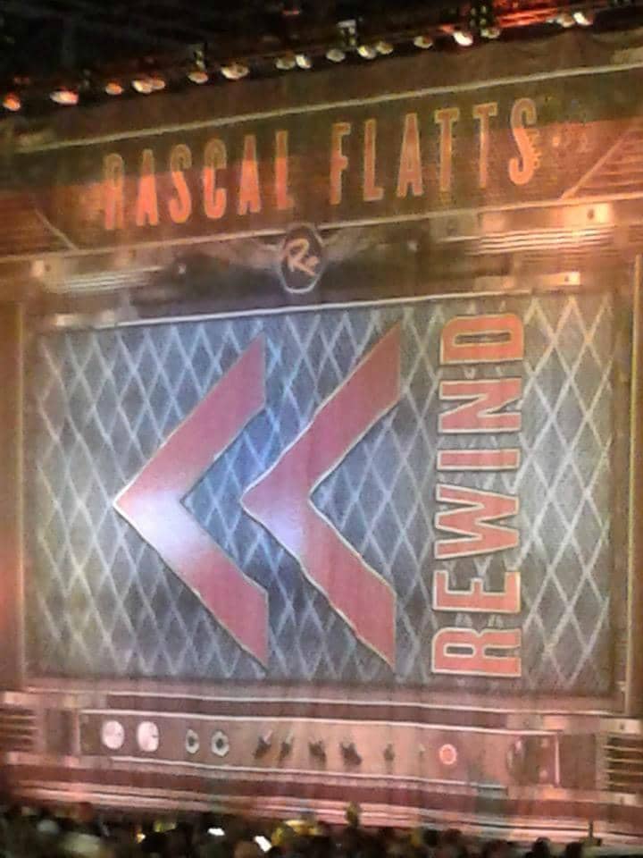 Sprawling Outdoor Setting