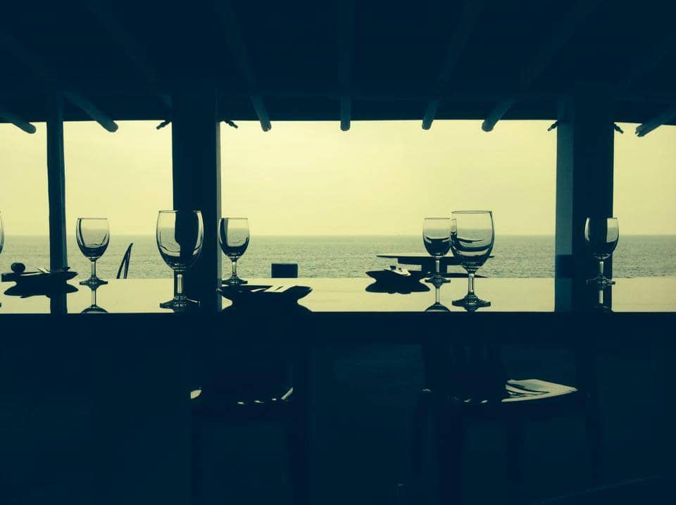 Santorini-Inspired Ambiance