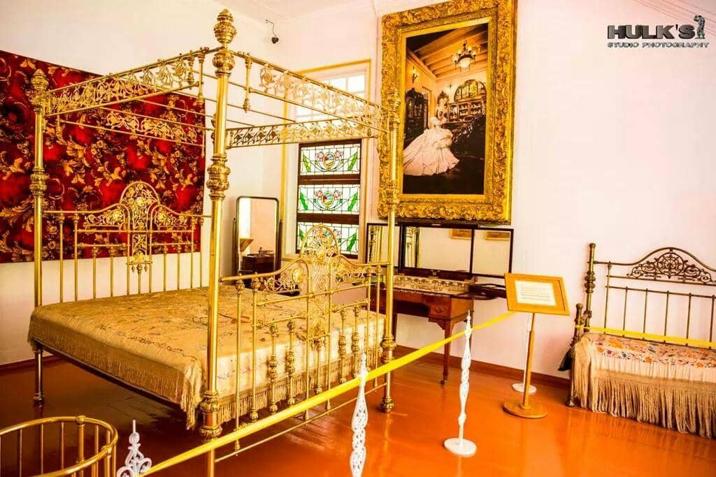 Colonial Antiques