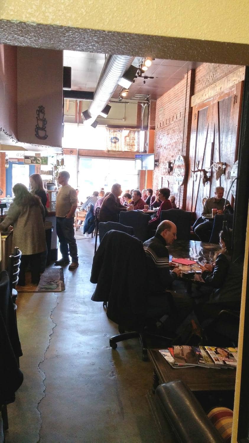 Relaxed, Minimalist Ambiance