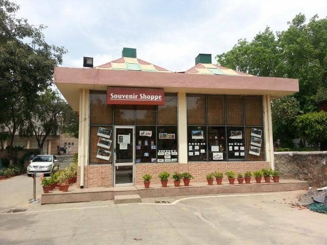 Interactive Indoor Galleries