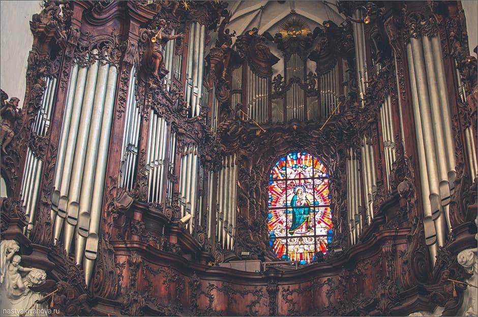 Baroque & Rococo Interiors