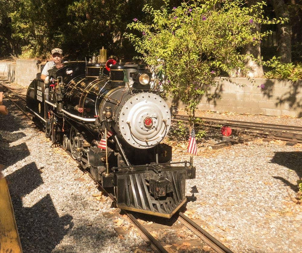 Train Rotation Spectacle