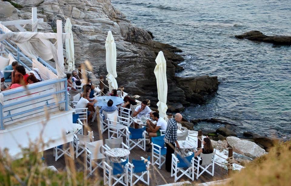 Chic Beach Club Vibe