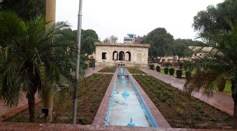 Proximity to Landmarks