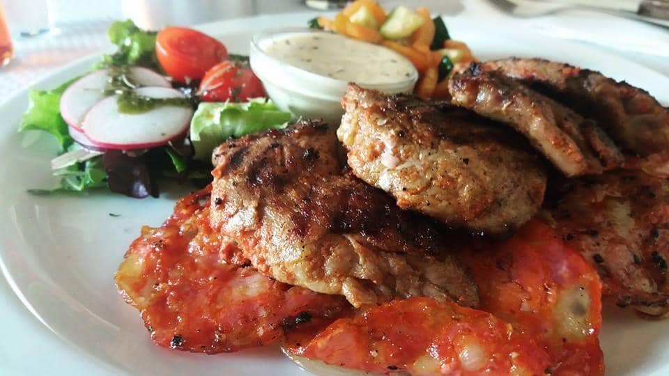 Rooftop Views & Lively Atmosphere