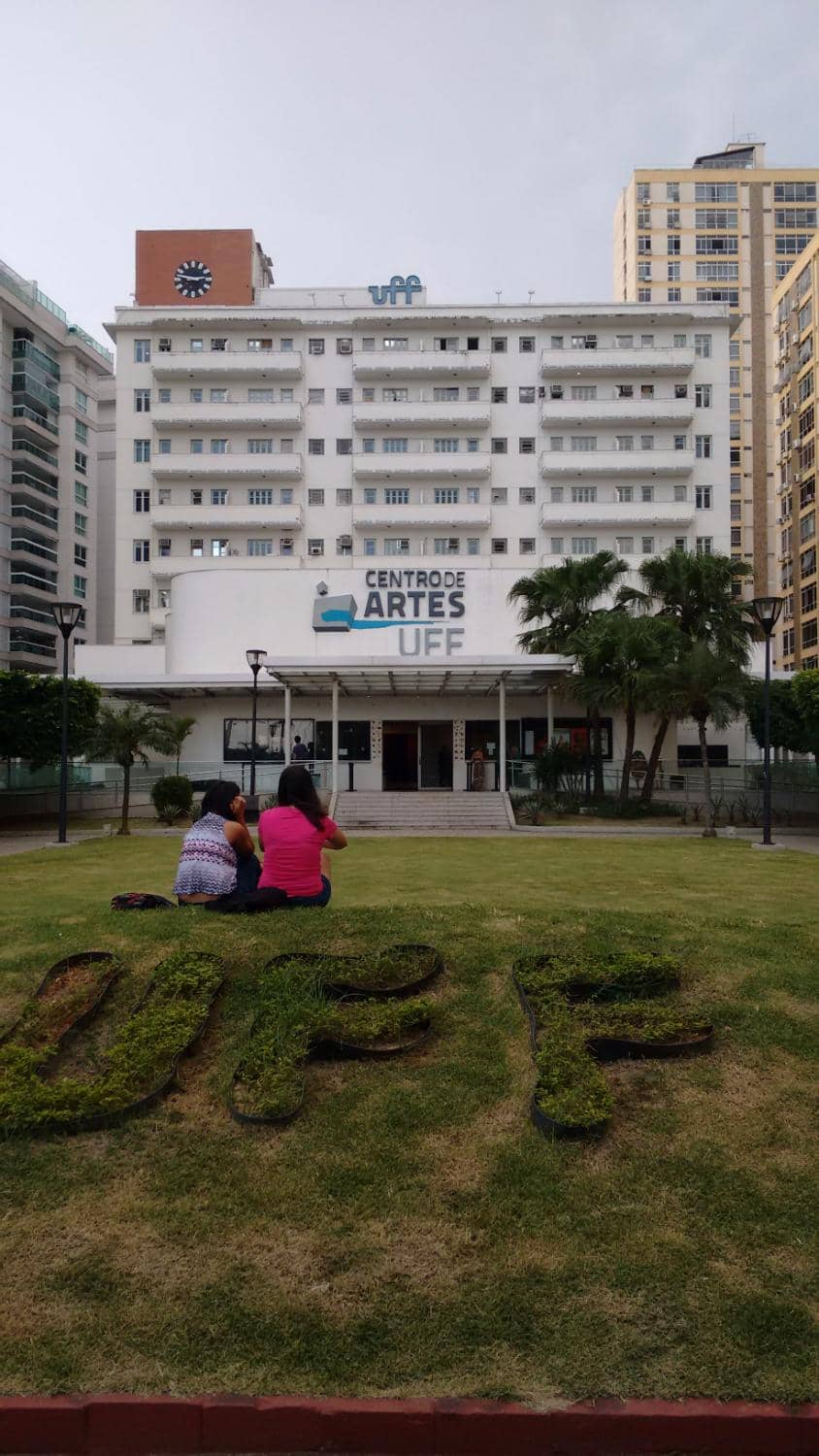 Oscar Niemeyer's Architecture