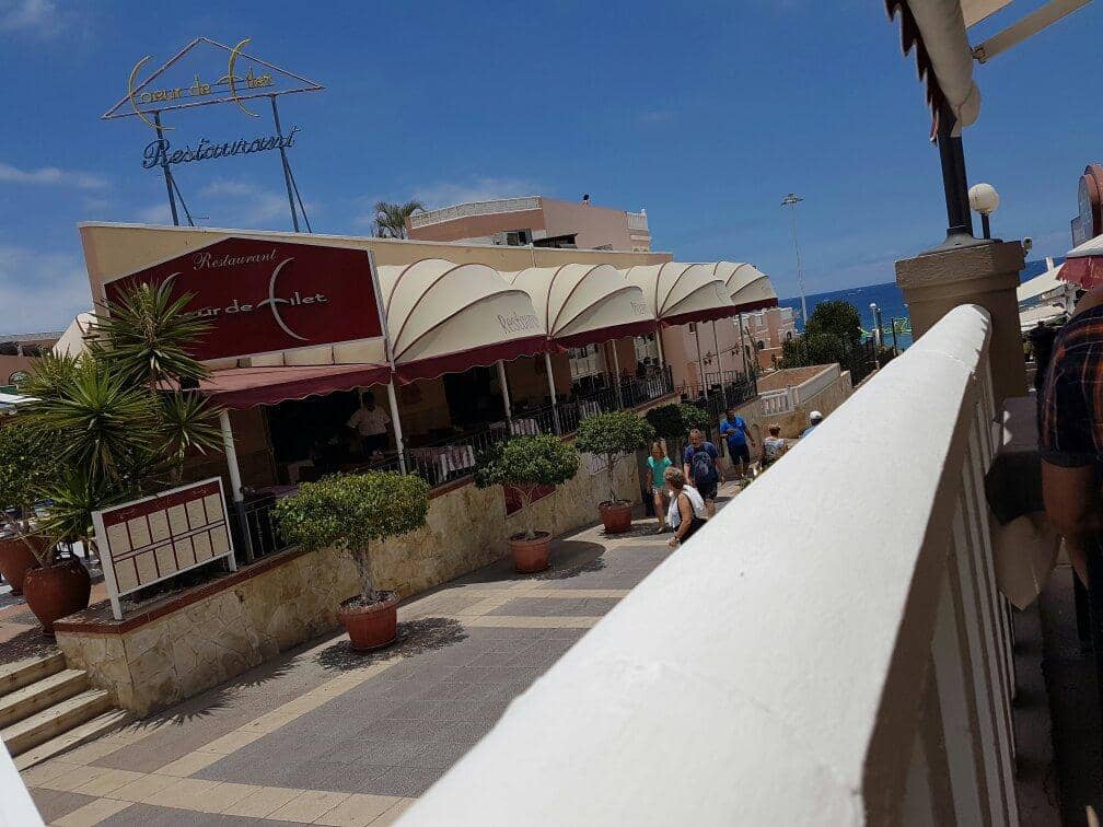 Cozy Terrace Ambiance