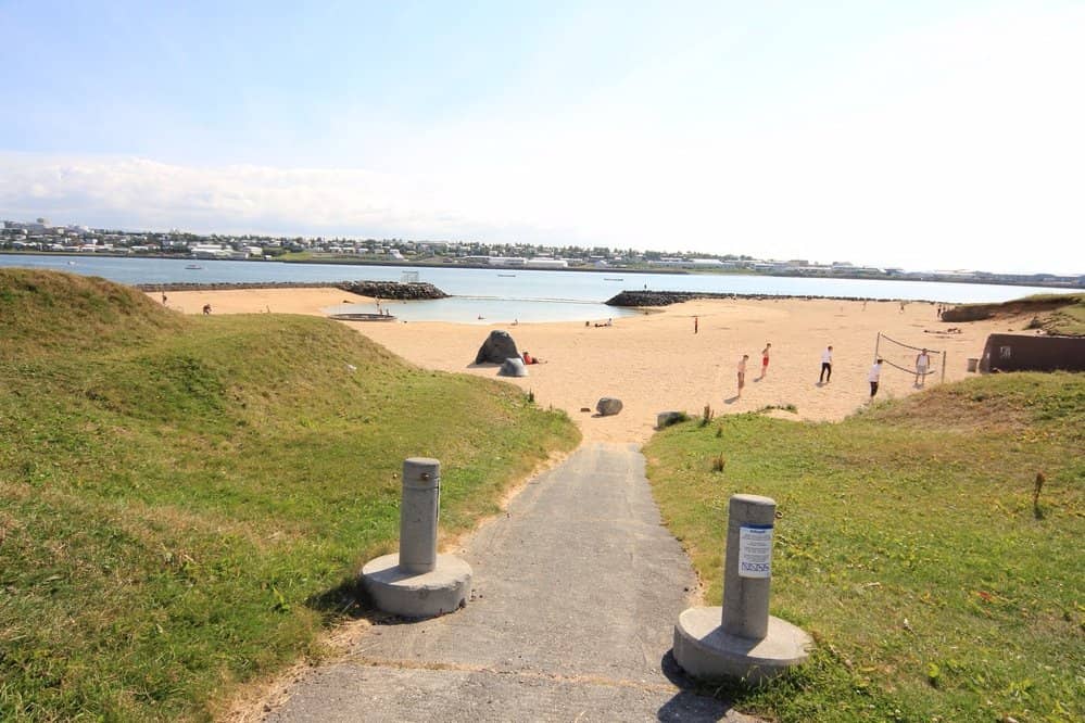 Hot Tubs & Steam Room