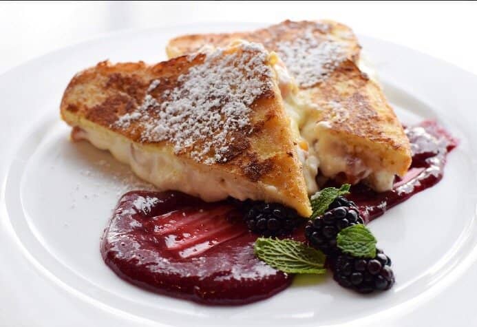 Warm & Relaxed Atmosphere