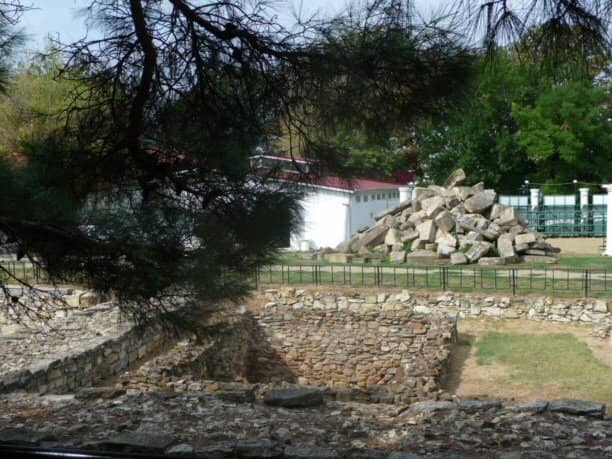 Venus de Milo Statues