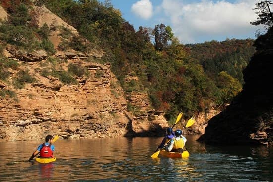 Kayaking the Gorges