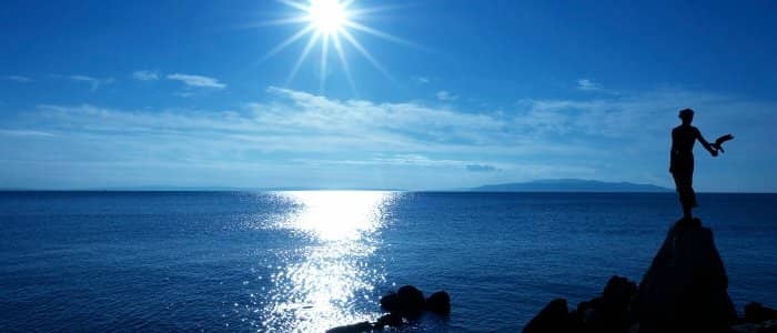 The Maiden with the Seagull Statue