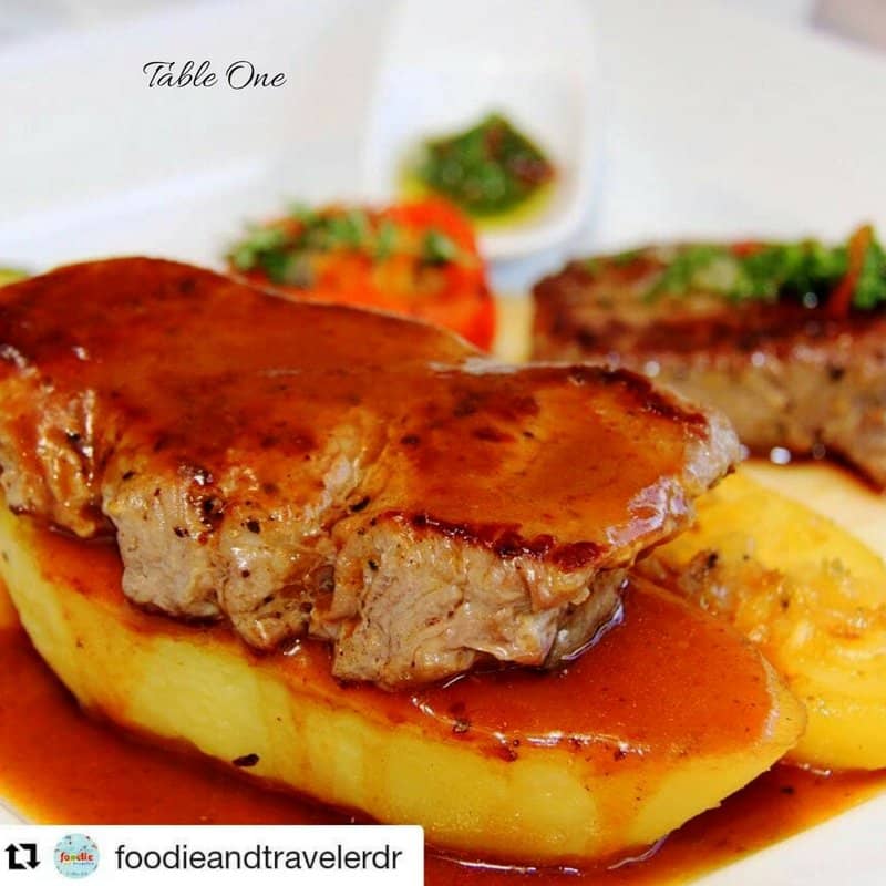 Medallions de res con salsa de guayaba