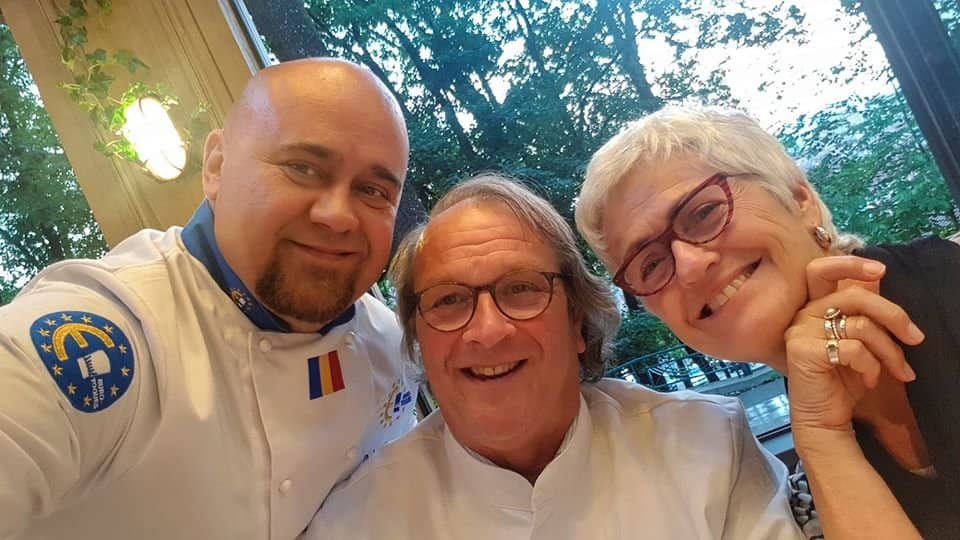 Stunning Views and Cozy Ambiance