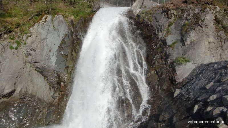 Mini Falls Trail