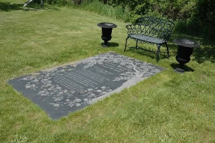 Historic Early Settler Graves