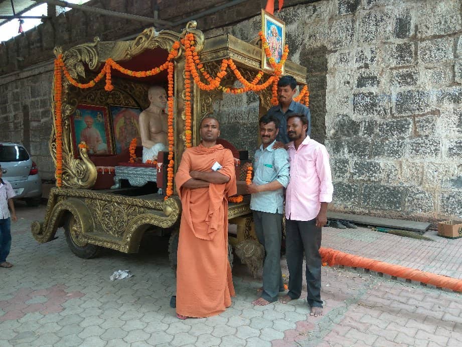 Themed Gardens & Statues