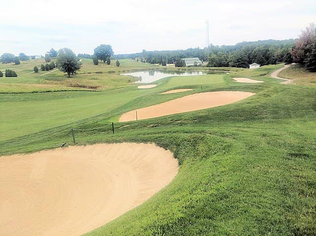 Hole 8's Scenic Challenge