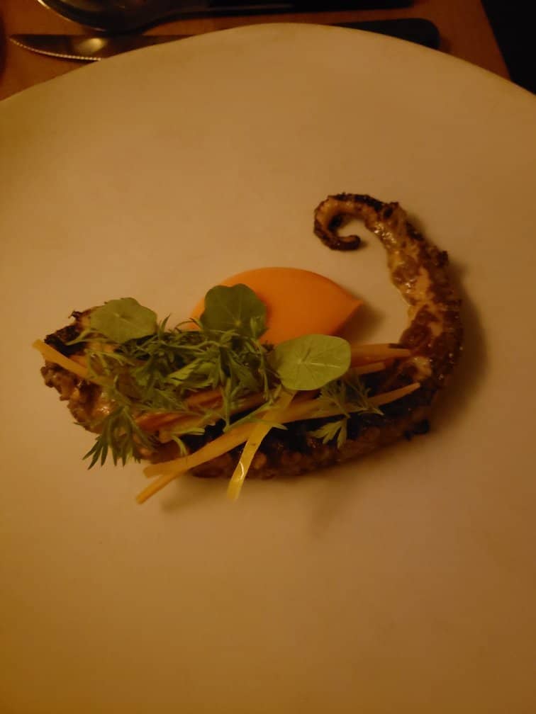 Elegant Japanese-Inspired Ambiance