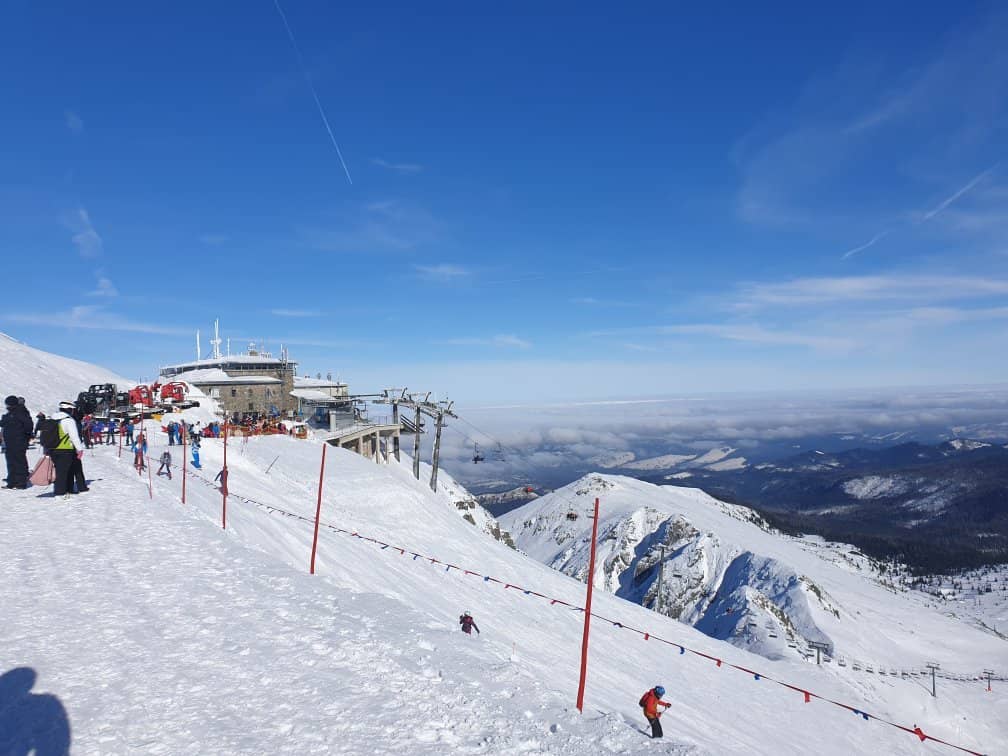 Panoramic Mountain Views