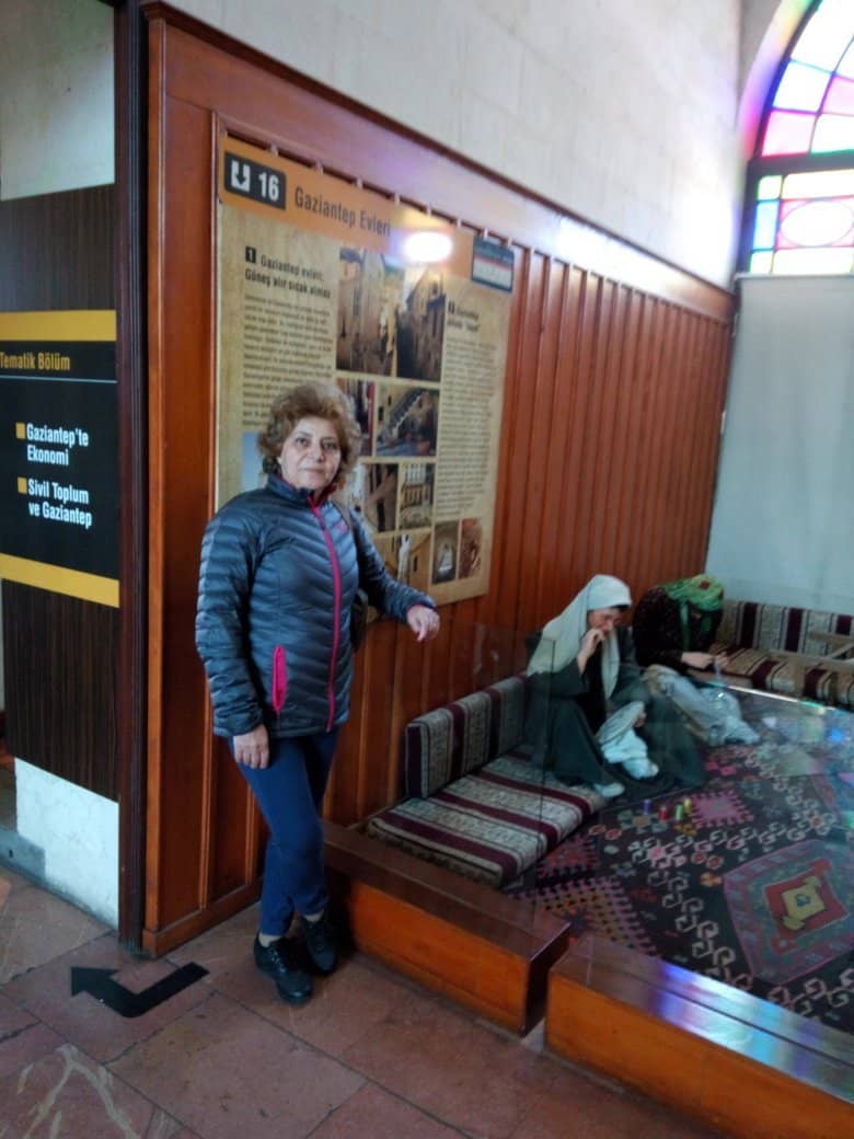 Live Music & Ambiance