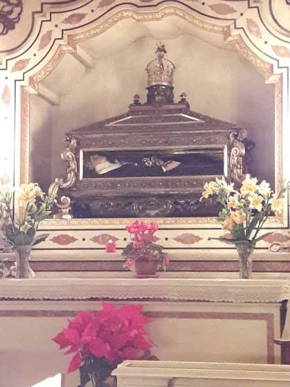 Spaccanapoli's Ancient Path