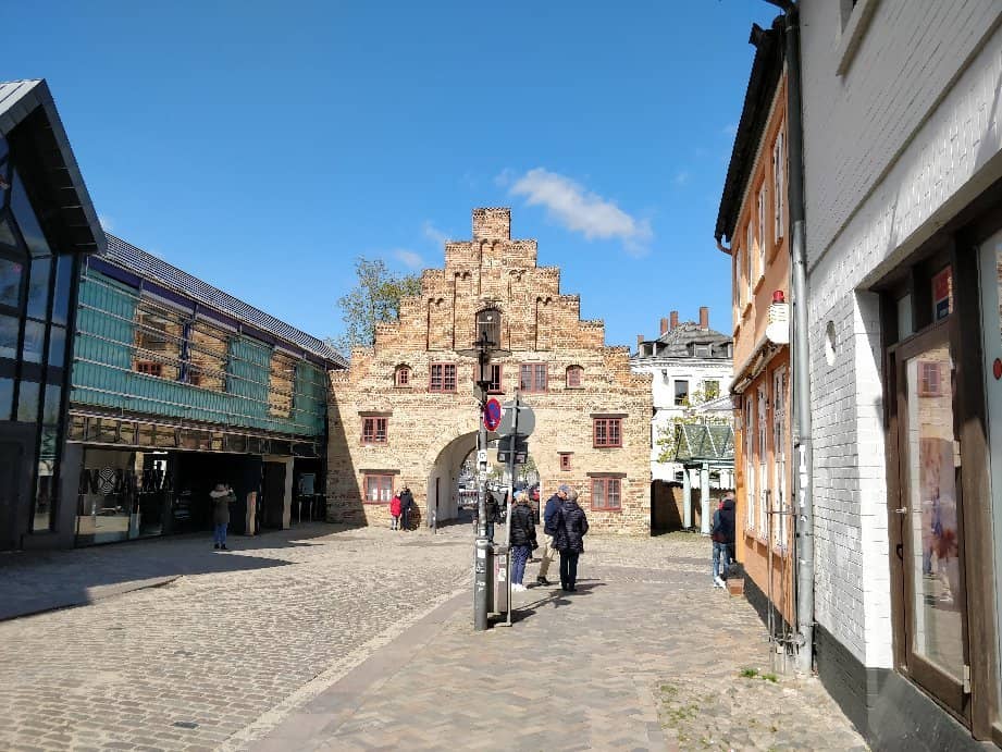 Cafe Lights Out Experience