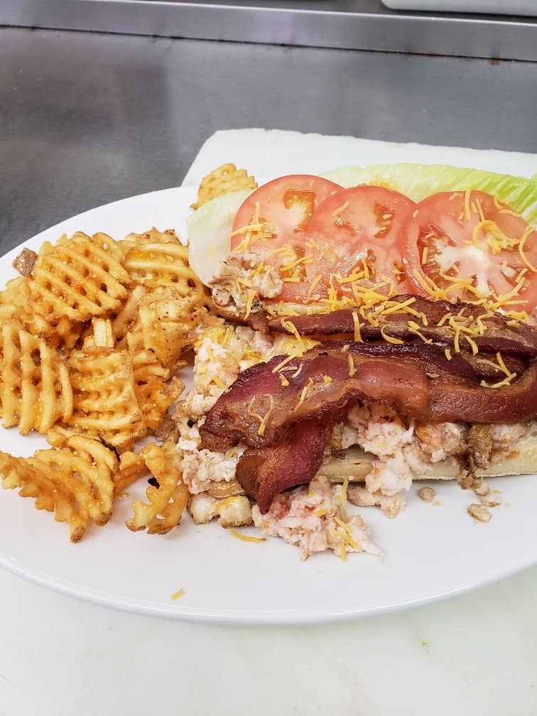 Tropical Tiki Patio Dining