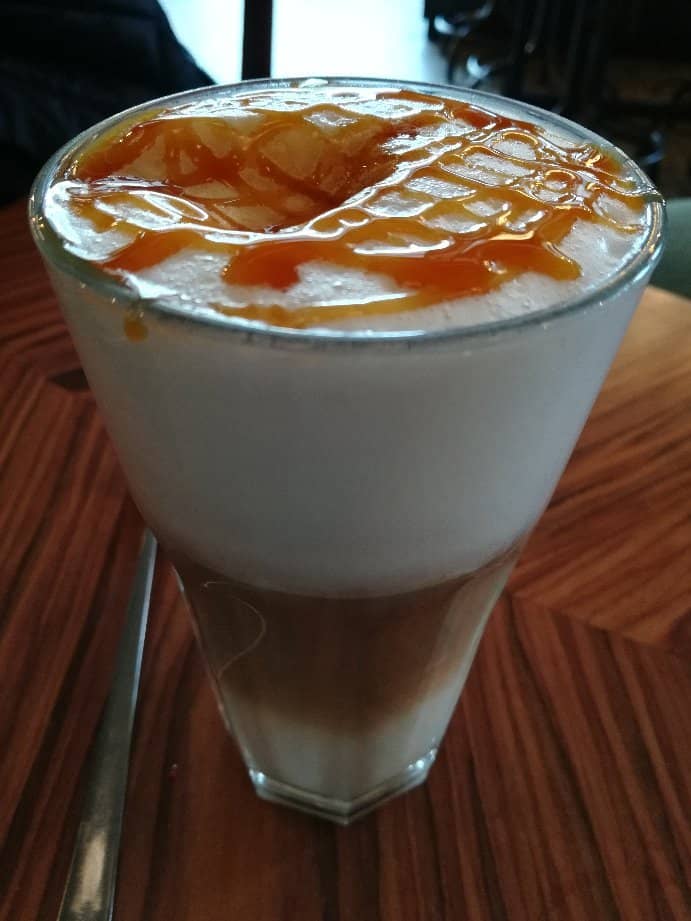 Vegan Delights and Homemade Cakes