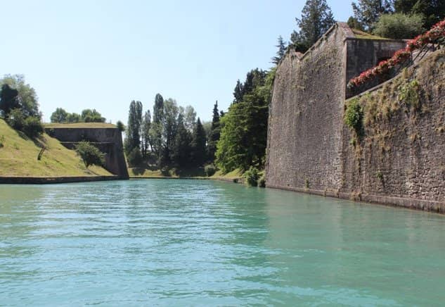 Panoramic Lake Views