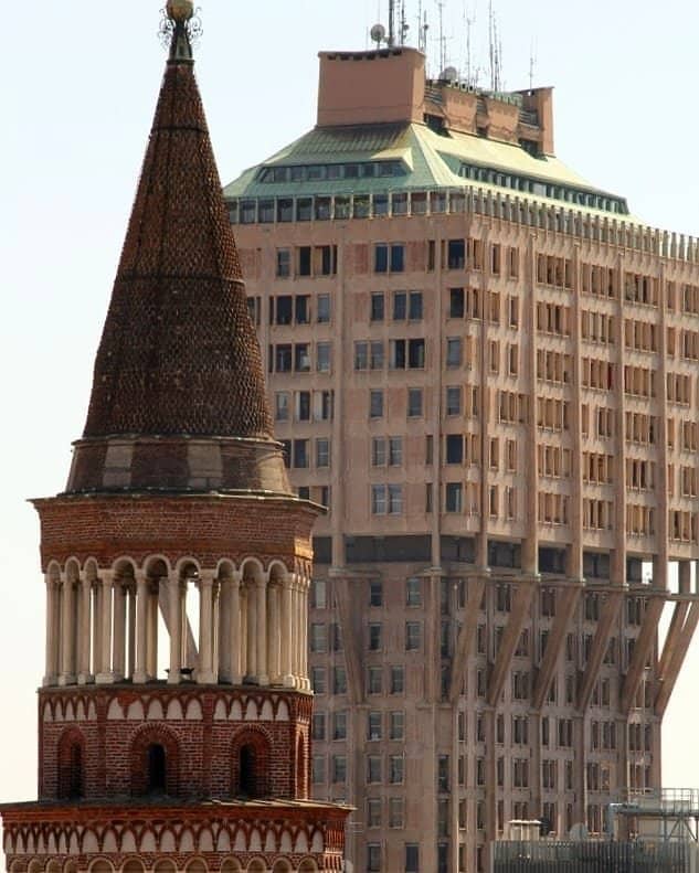 Vertical photo