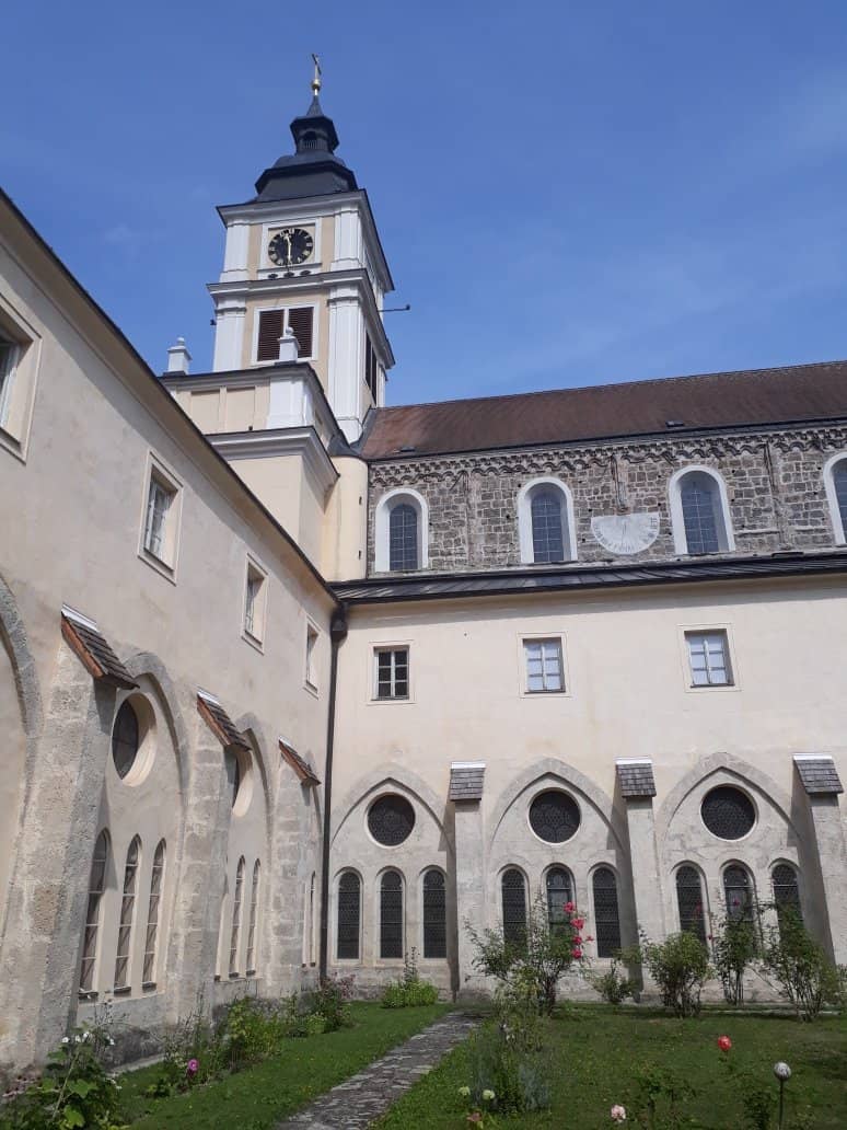Via Sacra Stopover